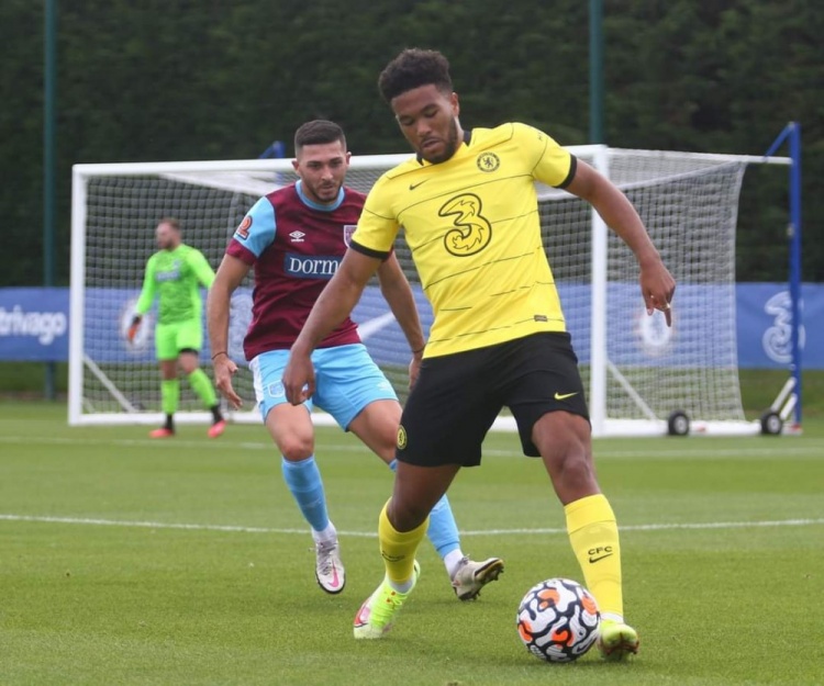 英超狼队对利物浦直播,英超狼队对布伦特福德直播