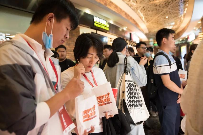 我们发现了新餐饮生意的10个秘密,最全的餐饮经营模式