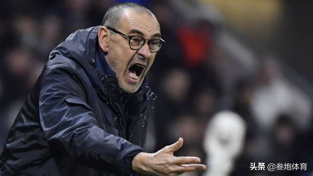 足球是不是一个人踢,c罗踢尤文