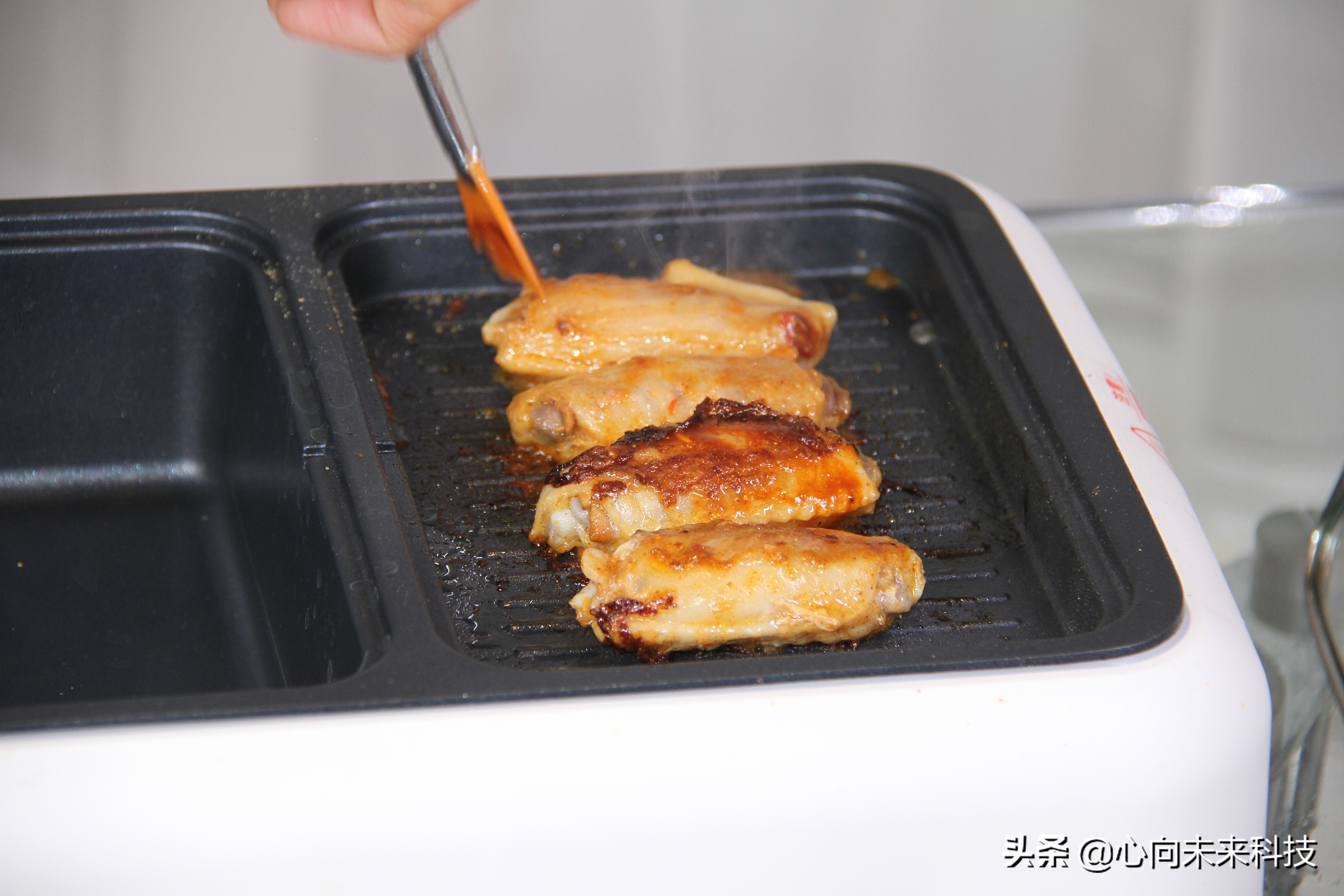 外观超萌的涮烤一体小神器——北欧欧慕多功能一体锅