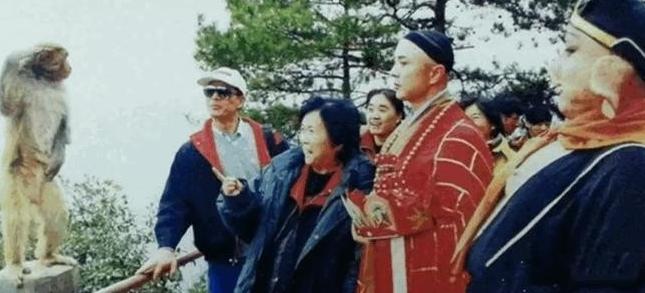 “猴年春晚”为何不请六小龄童？他的问题，比你想象的要多
