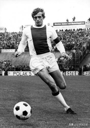 荷兰足球2020顶级边锋有谁,荷兰足球历史最好的边锋是