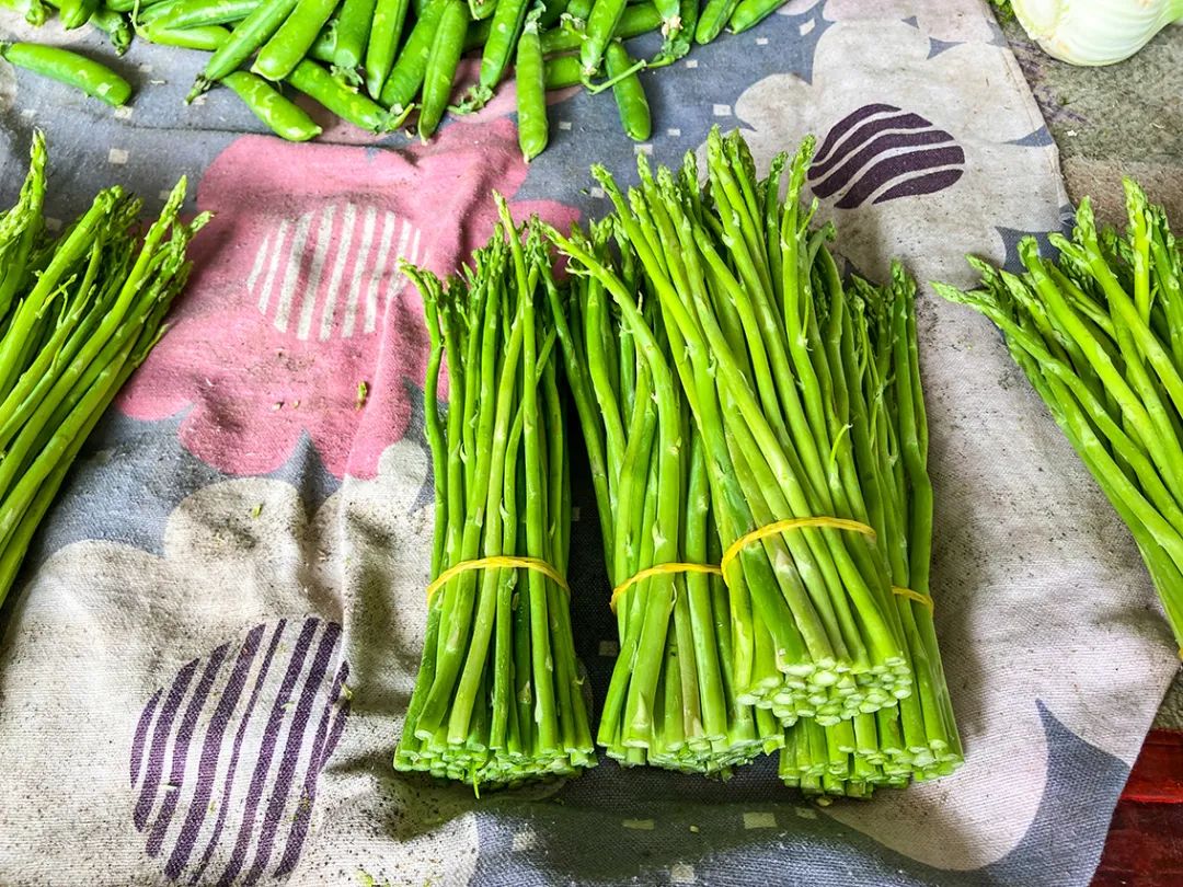 不错挺便宜的早市,附近比较旺的早市