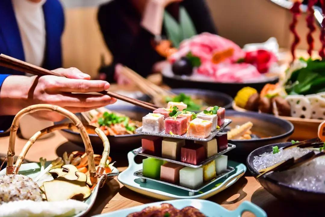 呷哺呷哺年利润怎么样,呷哺呷哺2023年亏损收窄