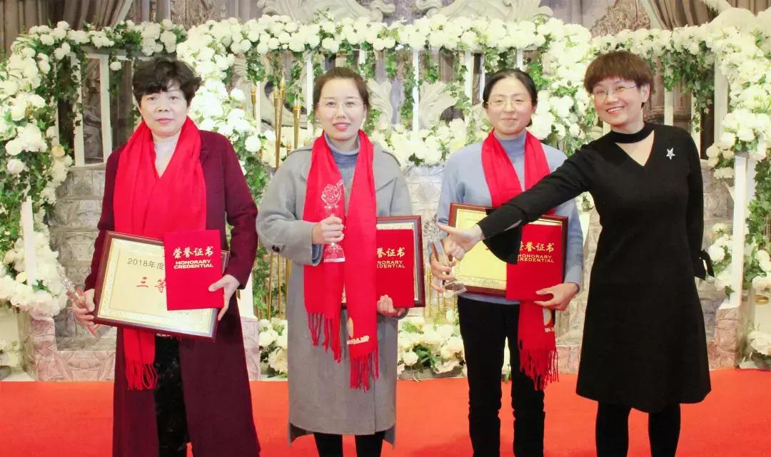 扬帆起航再创辉煌的年会开场视频,扬帆起航再创辉煌晚会