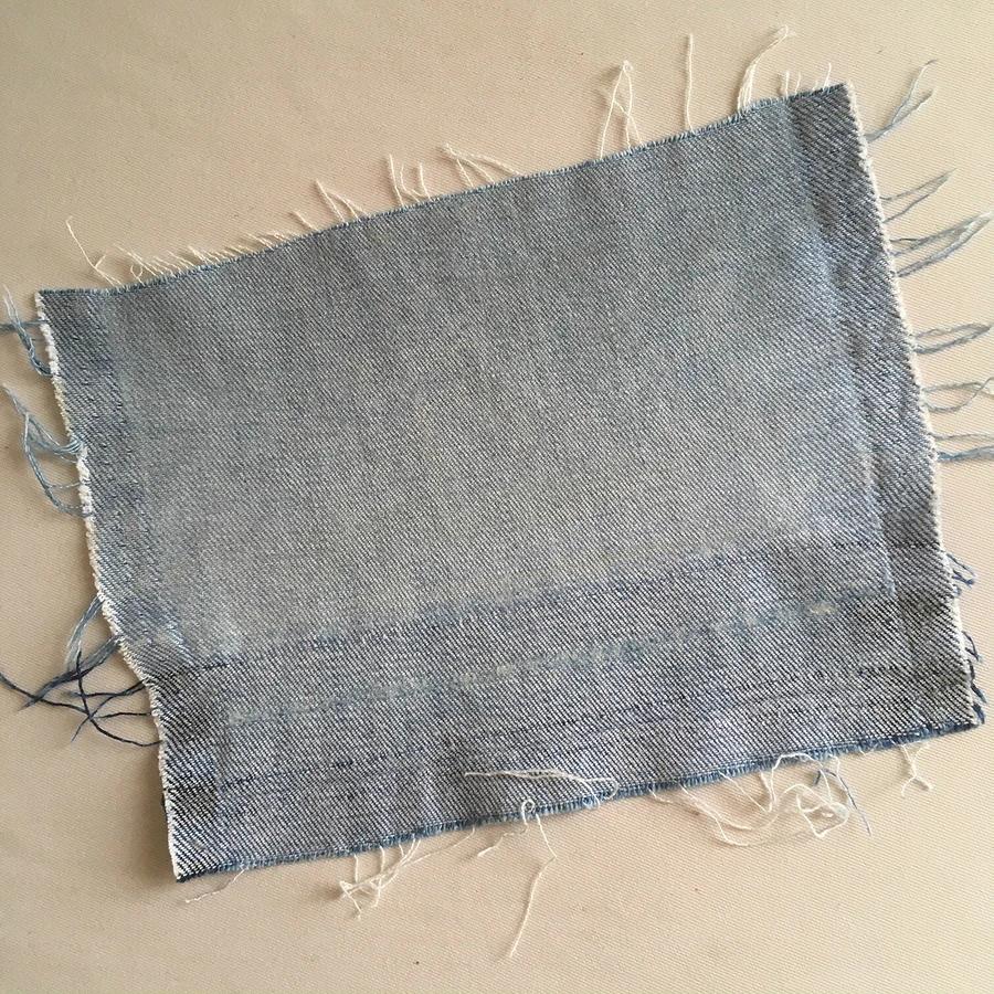 牛仔裤烂了个洞应该如何修补,牛仔裤边磨破了怎么修补
