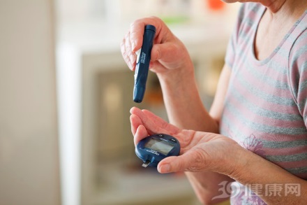 下面痒，查不出问题或总治不好？这一份用药指南，女性都要收下