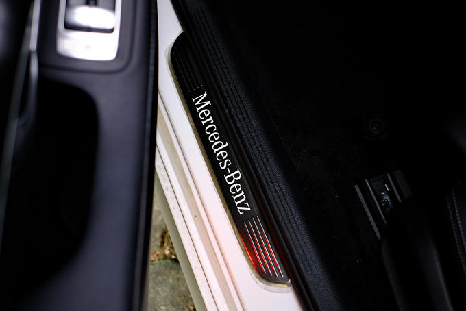 奔驰c级180落地多少钱,豪华奔驰180