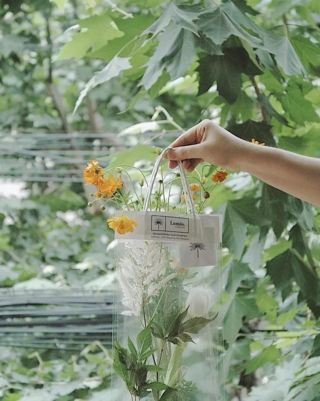 与花为伴，在这些魔都花店，邂逅另一个春天！