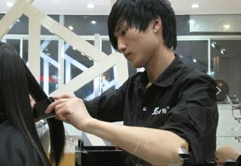 不伤头发的拉直方法,拉直损伤头发吗