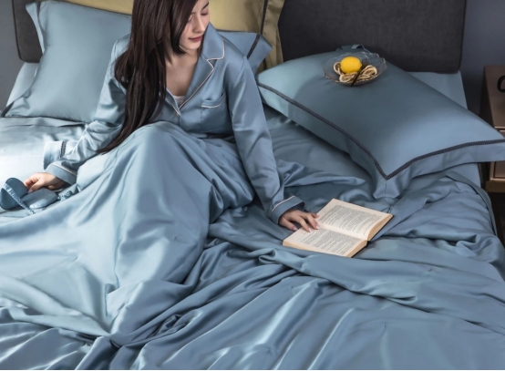 杭州蚕丝被十大品牌，蚕丝被哪个品牌口碑比较好？