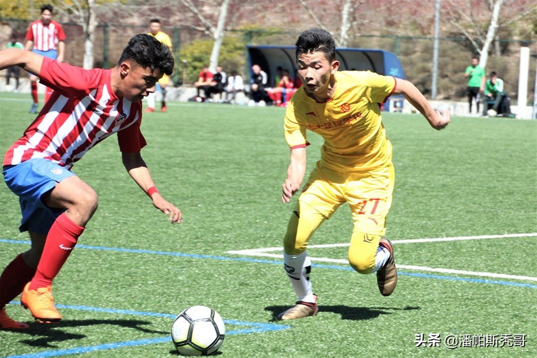 法新社评价国足“全球化”引球迷吐槽,法国成绩出色一点功不可没