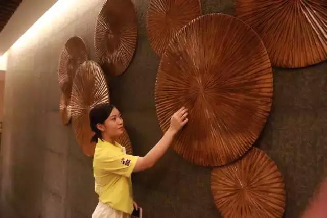 巨邦快乐集结号丨看见了，其中一艘游艇上，是我们的船长大舅哥