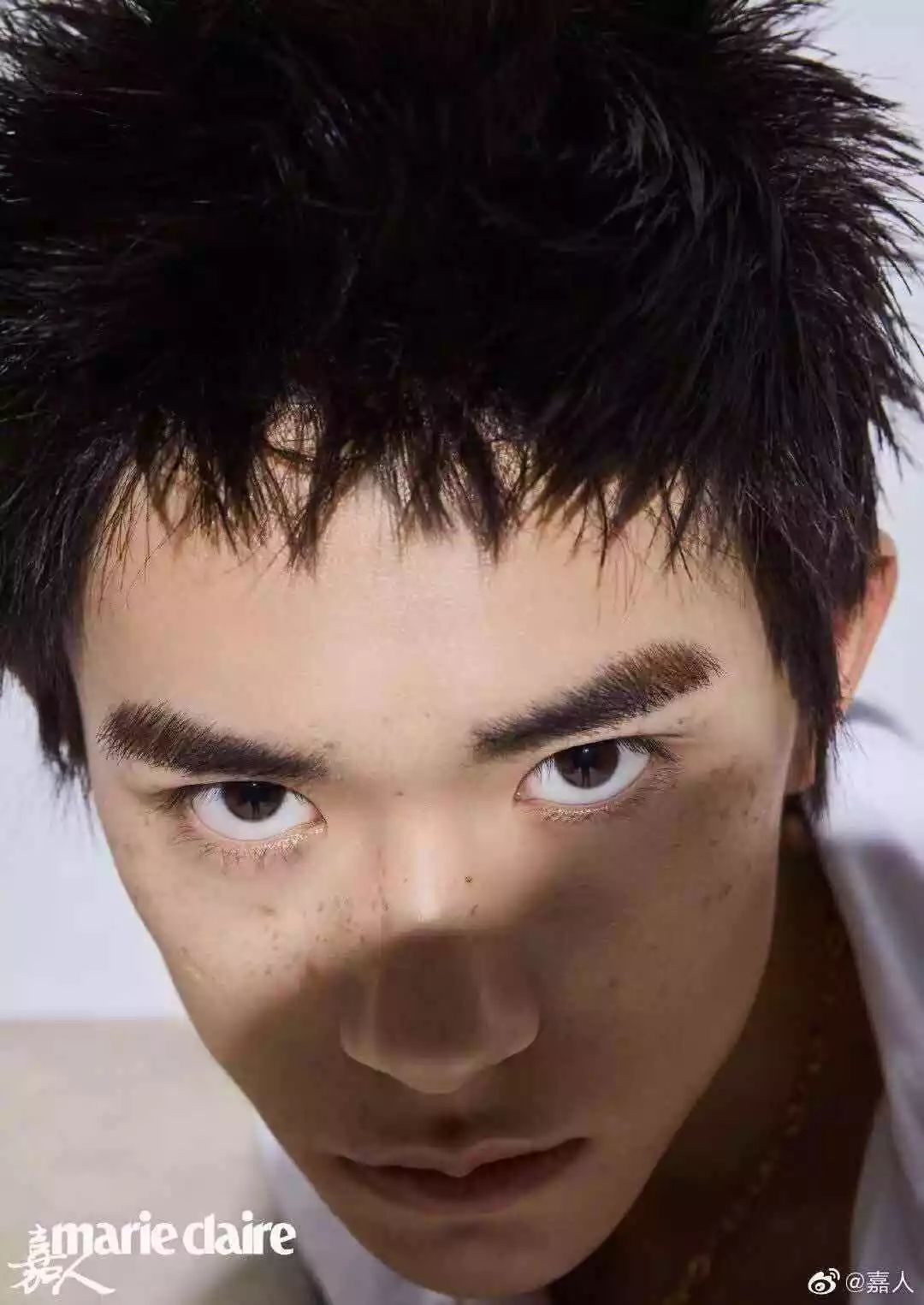 五大时尚杂志封面王俊凯,五大开年封面