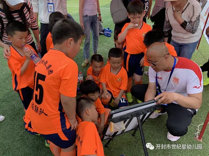 幼儿园足球运动,运动速度与激情