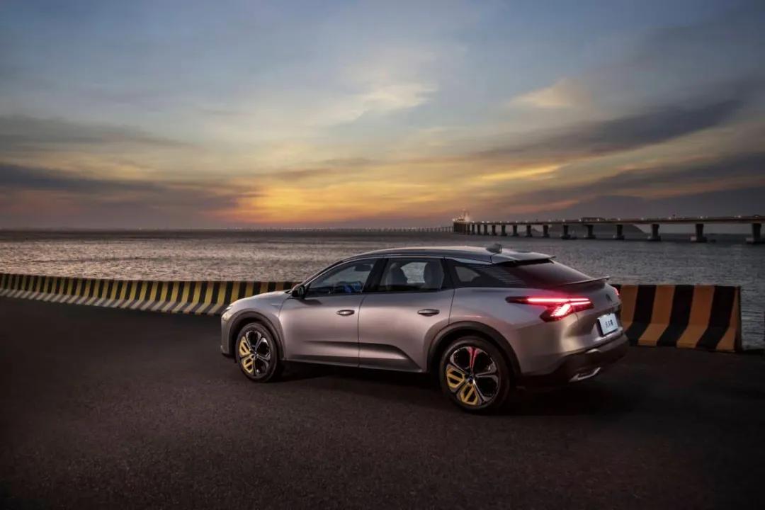 凡尔赛深度试驾怎么操作,凡尔赛沉浸式体验