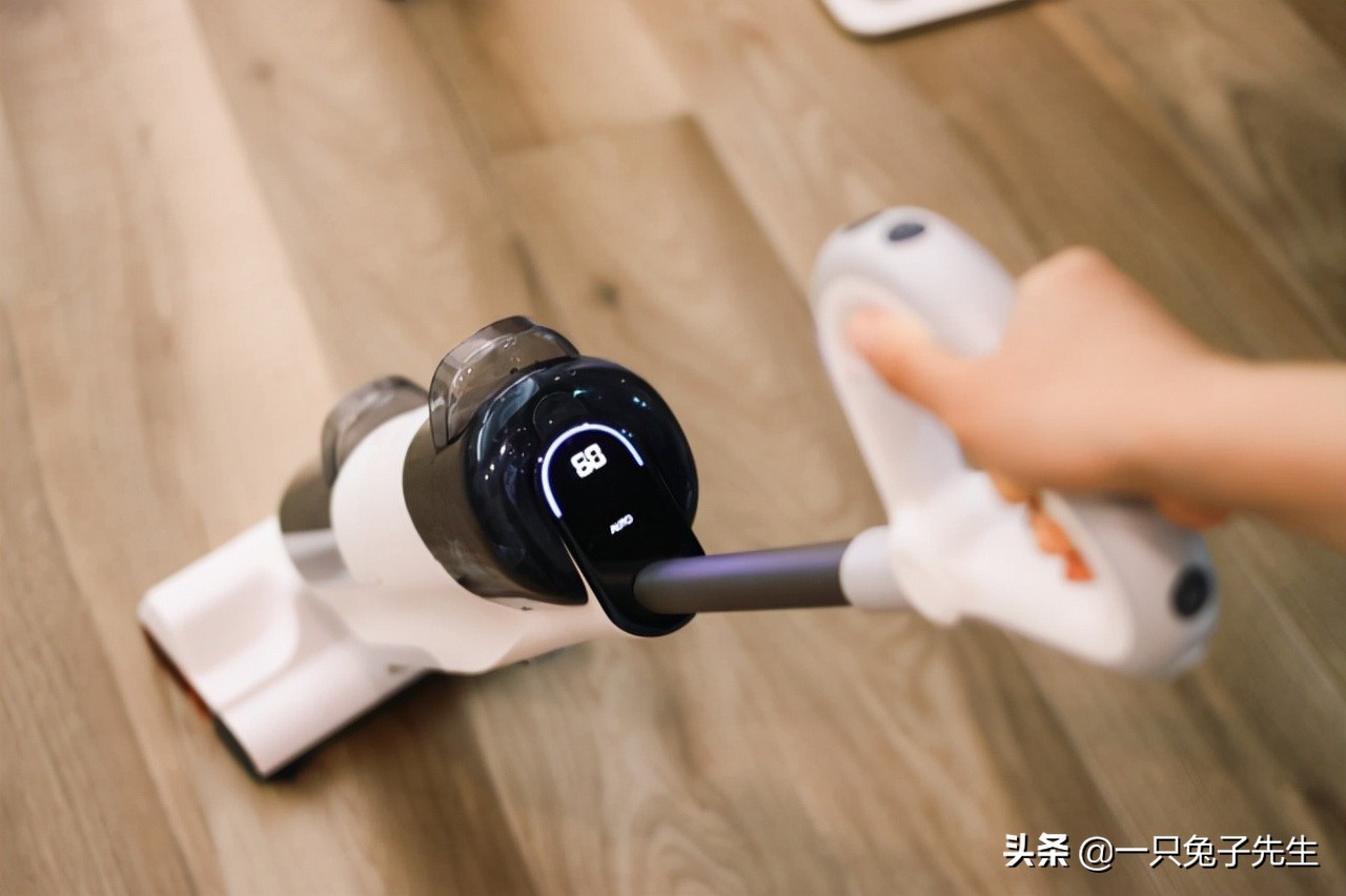 石头智能双刷洗地机t8,石头u10和uwant洗地机测评