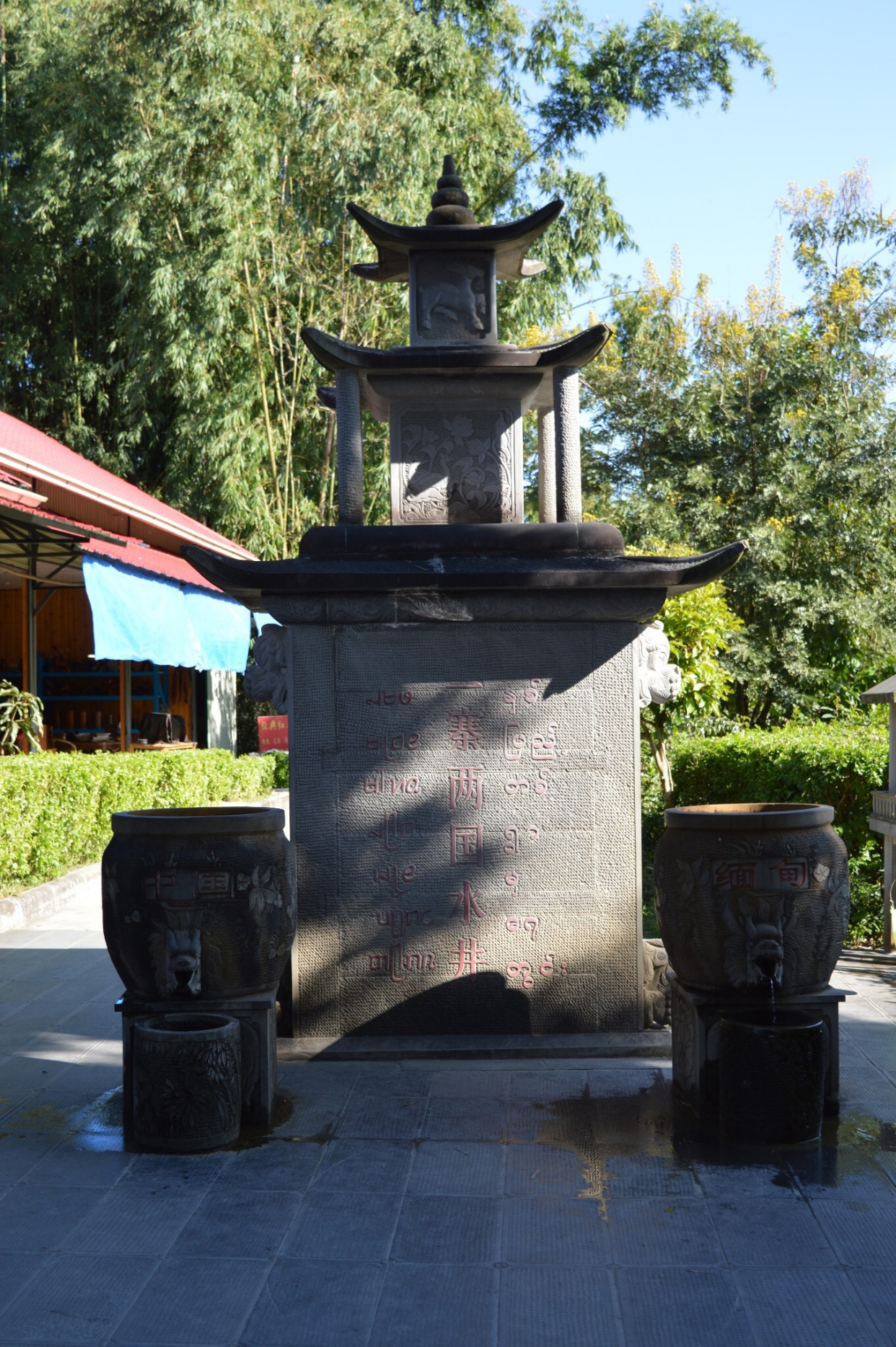 云南瑞丽旅游必去的6个景点,云南瑞丽游玩景点攻略