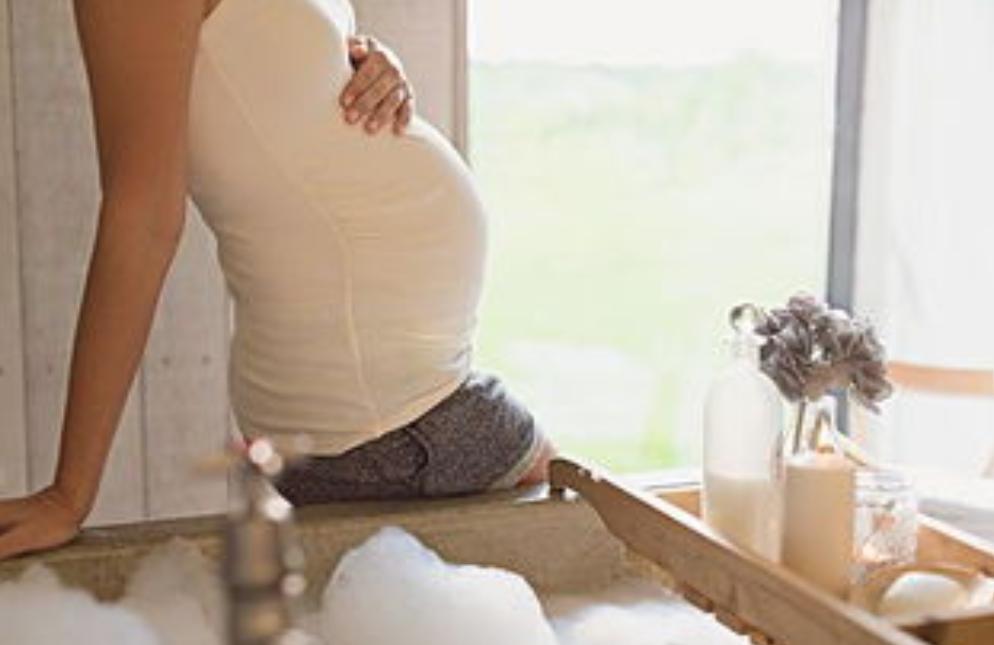 怀孕后不但饮食运动有调整，洗澡也有很多注意事项，孕妈早知道