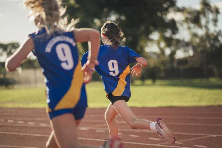 塑胶跑道有毒有害检测项目有哪些,塑胶跑道刺鼻气味有害吗