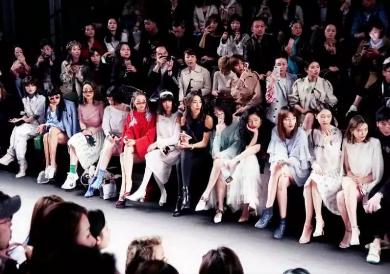 时装周时尚博主,巴黎时装周时尚博主