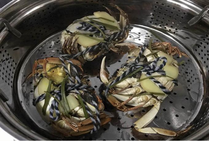 螃蟹怎么清洗家常做法,螃蟹一般蒸多少分钟冷蒸还是热蒸