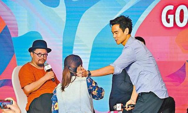 送全套化妆品，写C语言互动……这届明星的宠粉手段也太高了吧