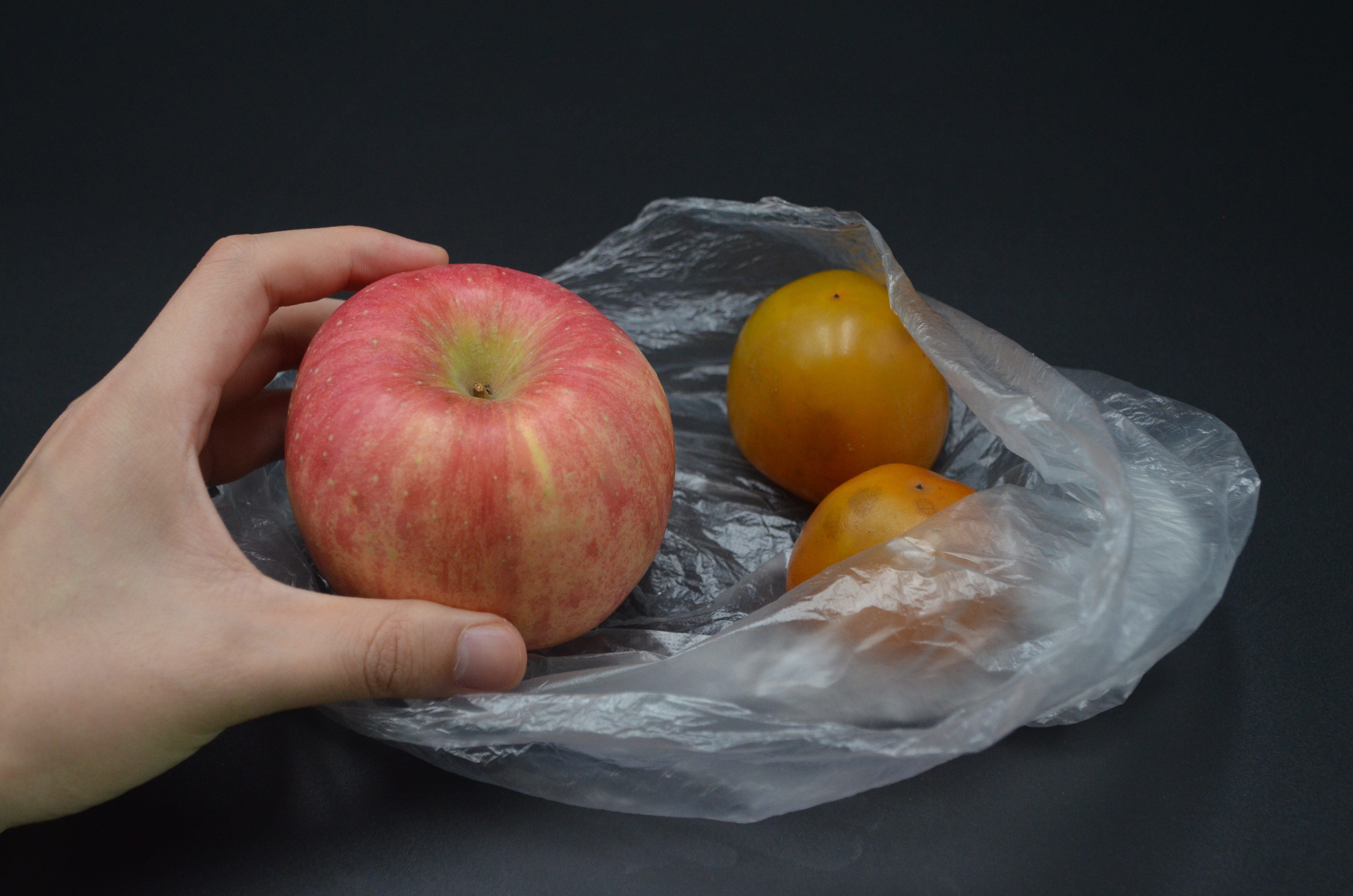 柿子怎样催熟快又好吃,催熟柿子的几个方法简单