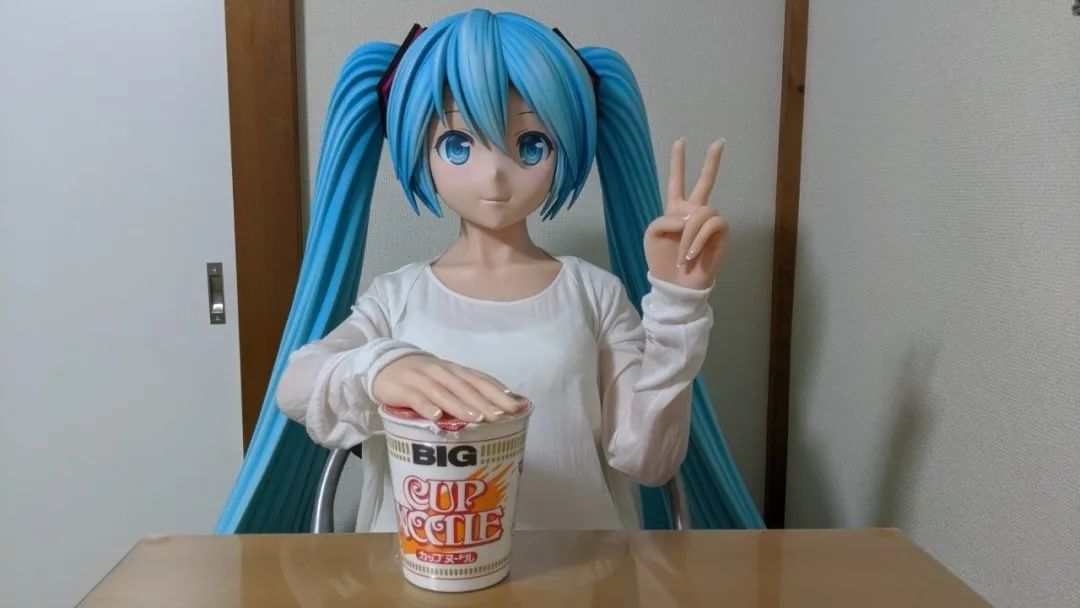 和初音结婚的真实现状,花200万和初音结婚的日本男子