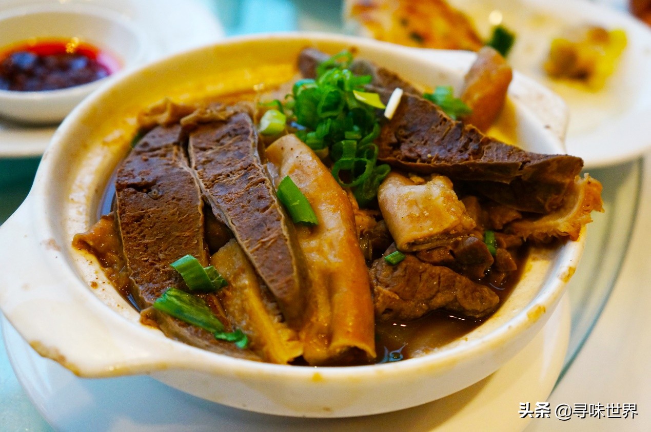 百吃不厌的广东牛杂,广东牛杂老师傅
