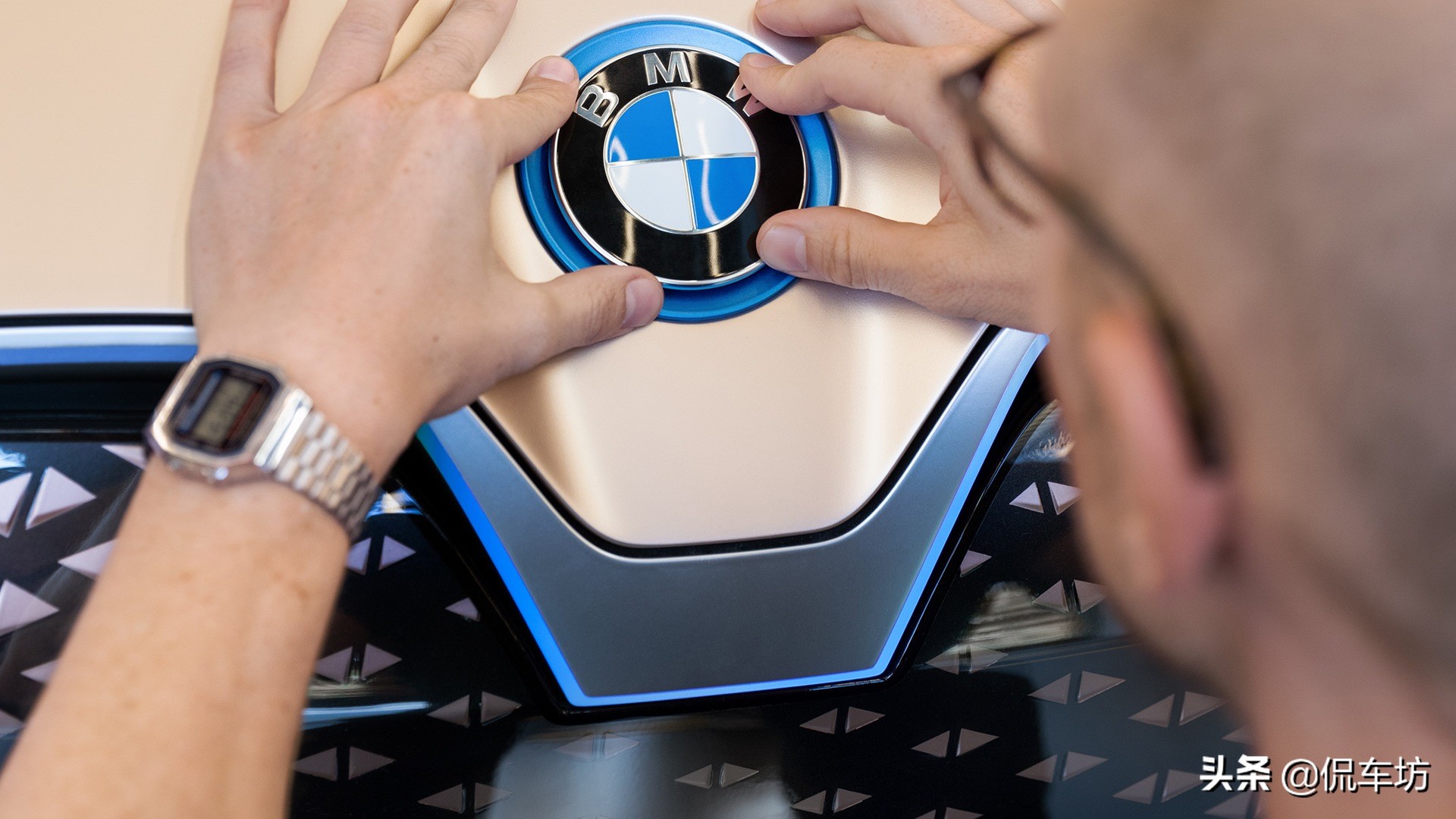 奔驰s级发动机对比宝马740,奔驰的发动机和宝马的发动机