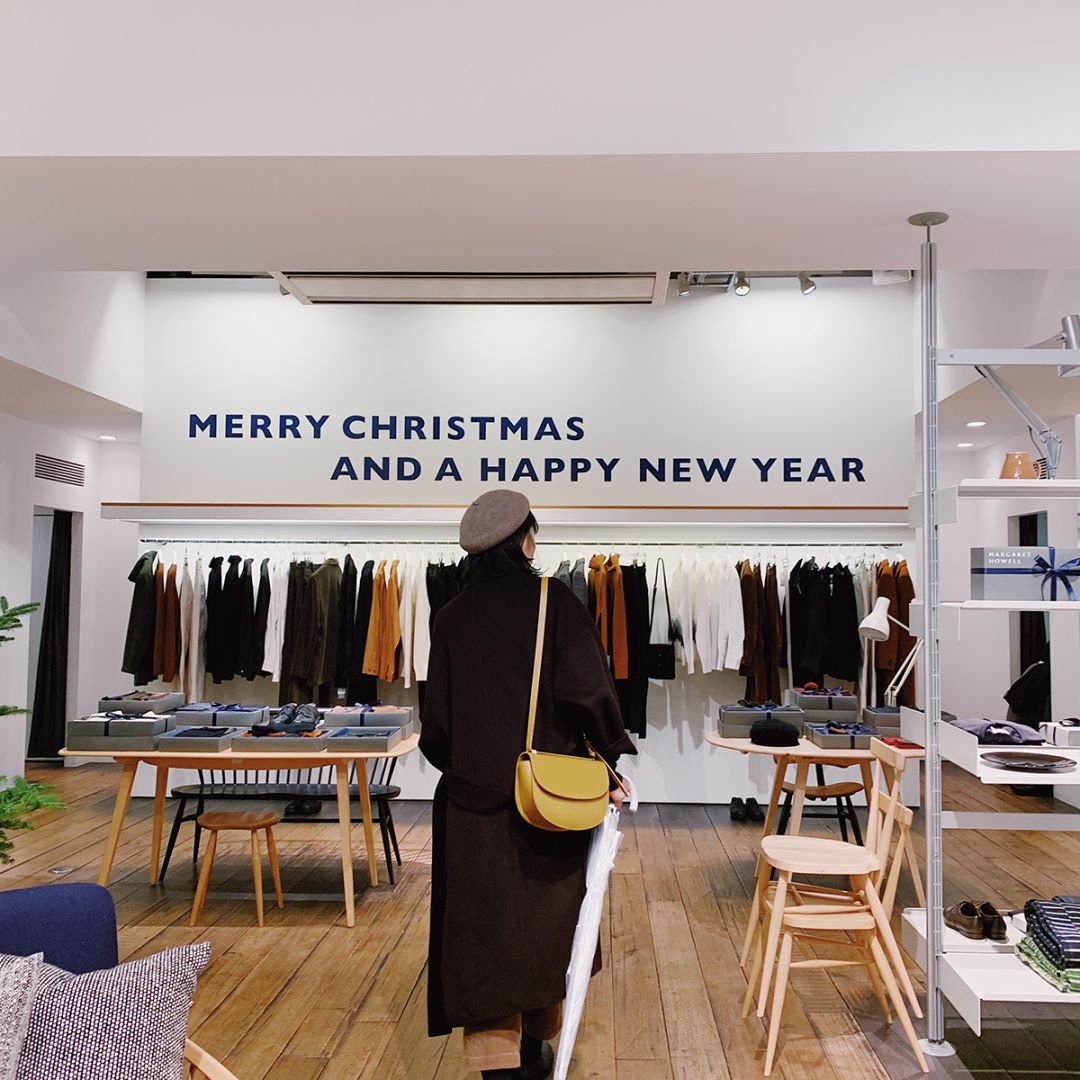 深卡其色大衣内搭什么颜色毛衣,格子大衣内搭什么颜色的毛衣好