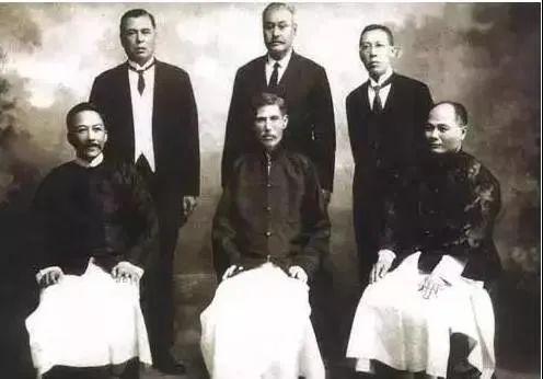 赌王何鸿燊的传奇人生,一代赌王传奇落幕视频