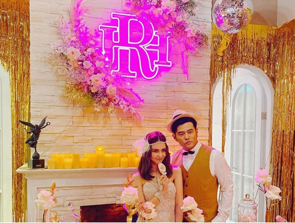 昆凌露脐装秀腹肌,昆凌三胎产后与周杰伦合照