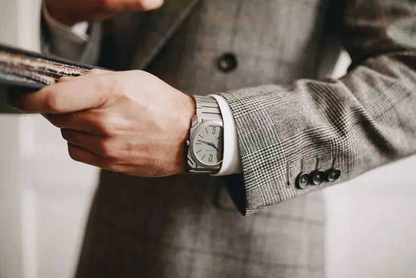 有没有适合普通人轻松的工作,没有压力的工作一定没有前途