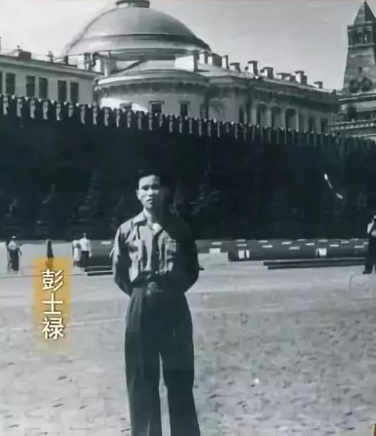 他的名字和他从事的工作，都是中国最高机密！