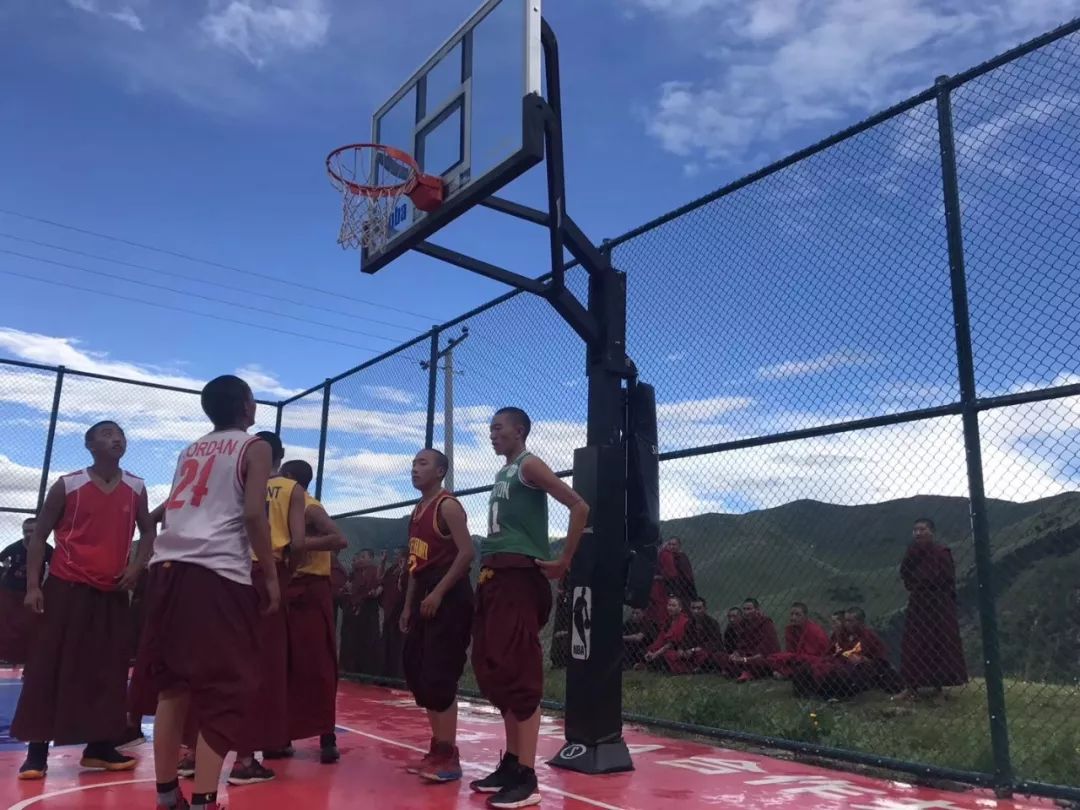 詹皇再夺一冠历史,詹皇最强一扣