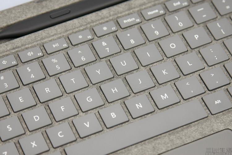 surfacepro8i5i7,surfacepro8和ipad