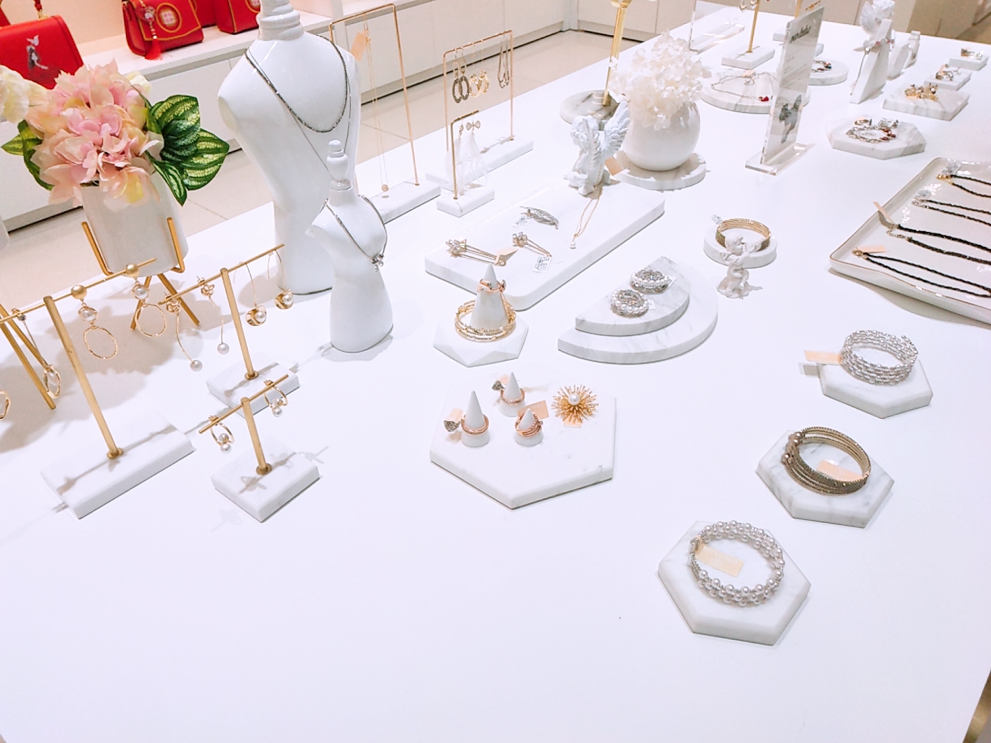 维纳斯配饰店铺,维纳斯配饰集合店怎么样