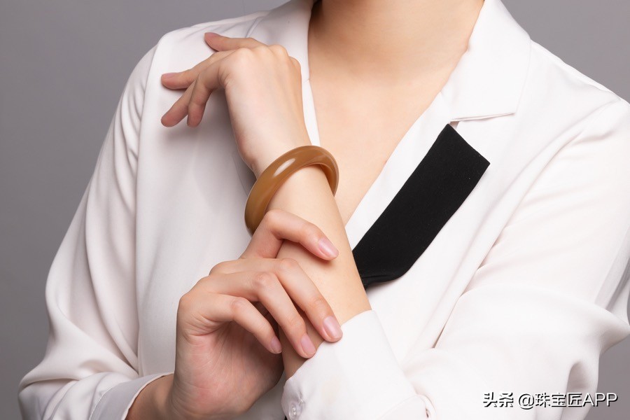 晒黑了20天内如何白,晒黑了脸变白的小窍门图片