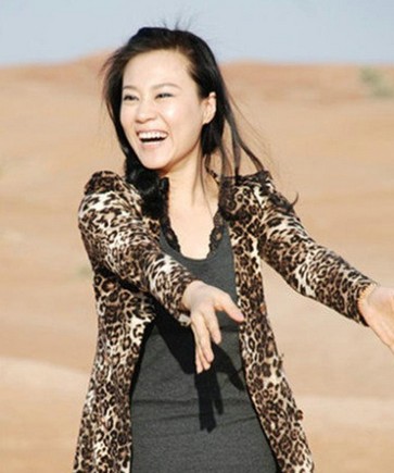 高秀敏女儿败掉7套房,高秀敏女儿李萱败光家产视频