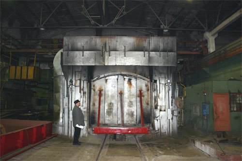 孵化*力暴**大杀器的摇篮-探密俄罗斯造船厂