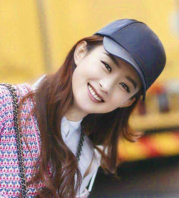 冬天正确戴帽子的方式,秋冬怎么戴帽子好看