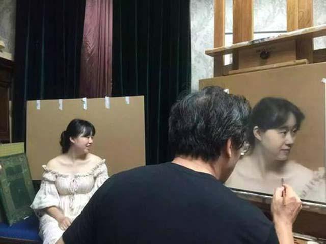 近视1000度油画,57岁近视1400度