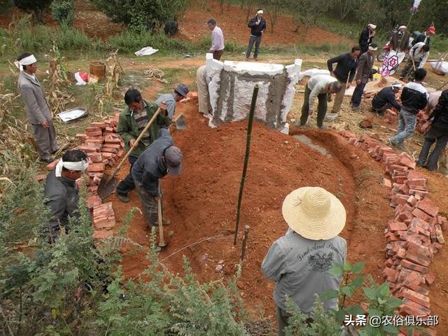 俗语雨打棺雨打坟,关于雨打棺的说法