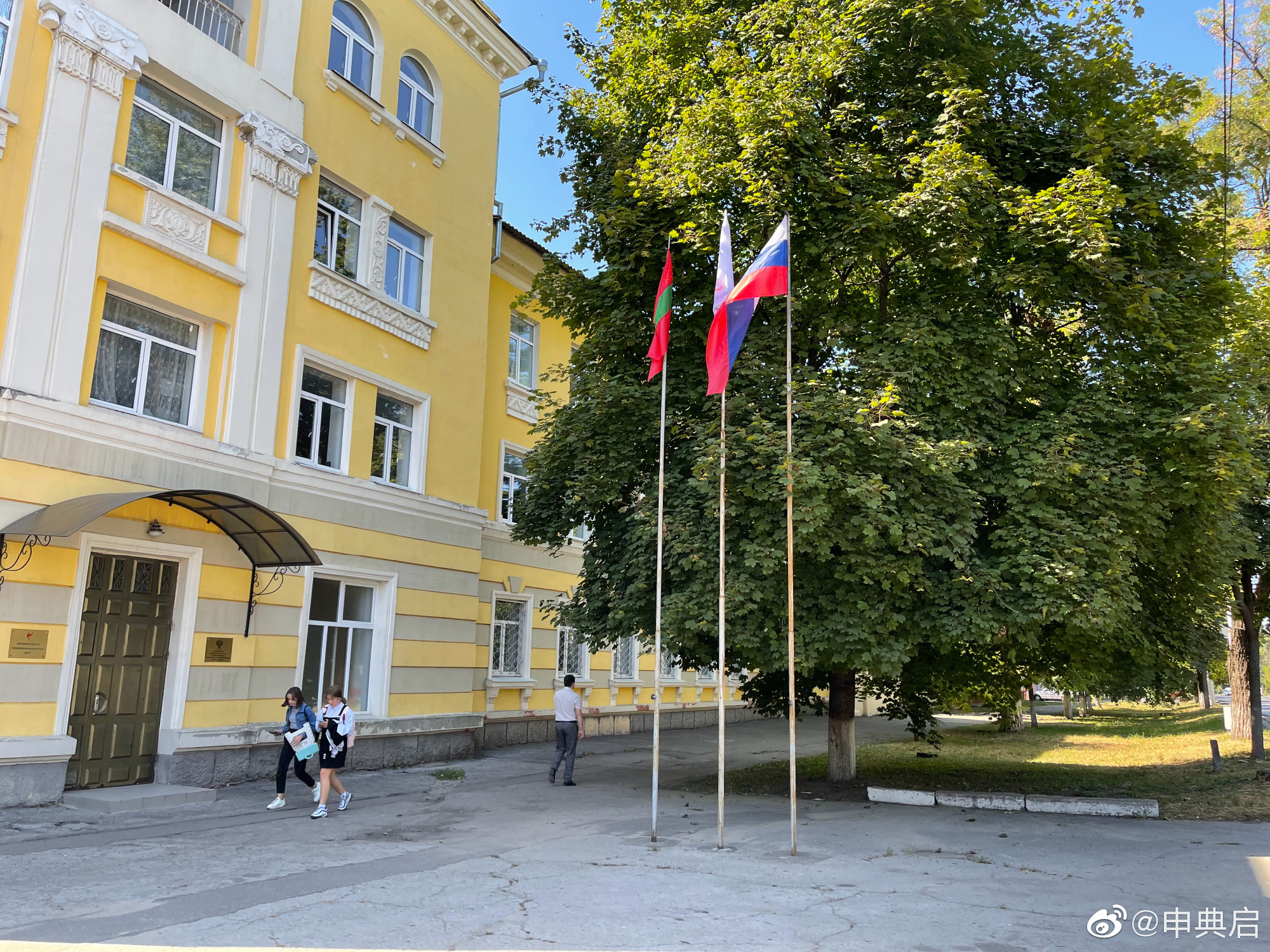 德左共和国是一个怎样的国家,德左共和国地理位置