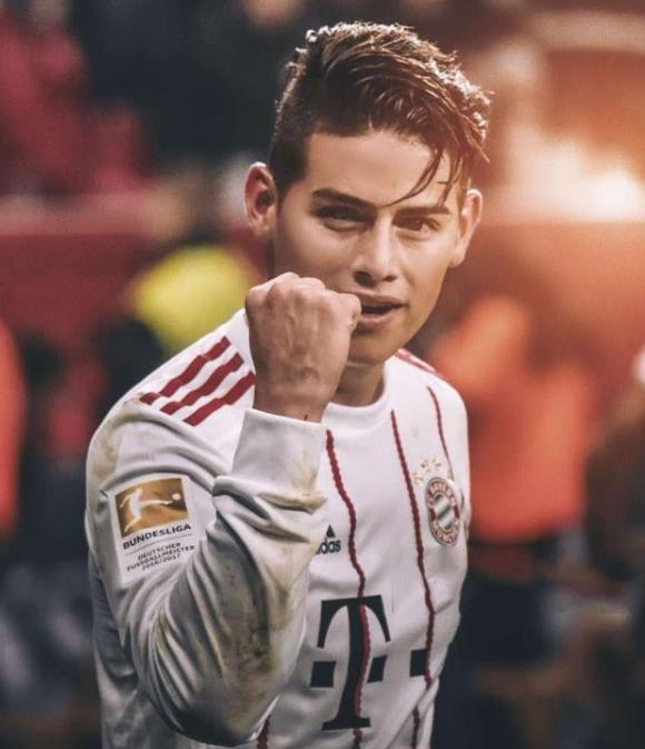 哥伦比亚足球j罗,j罗踢足球