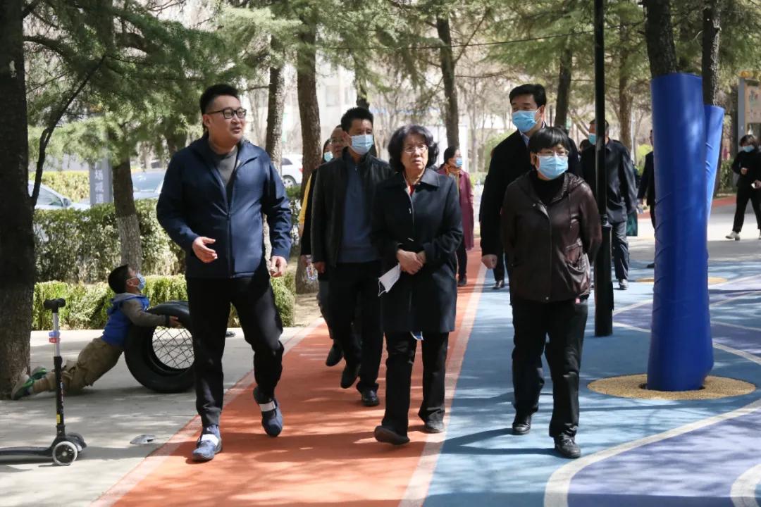 实施老旧小区改造增强群众幸福感,老旧小区焕新颜改出满满幸福感