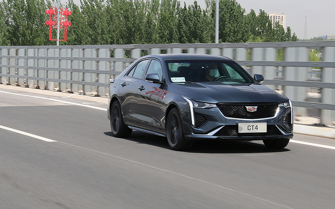 凯迪拉克CT4试驾评测,凯迪拉克ct4和ats空间对比