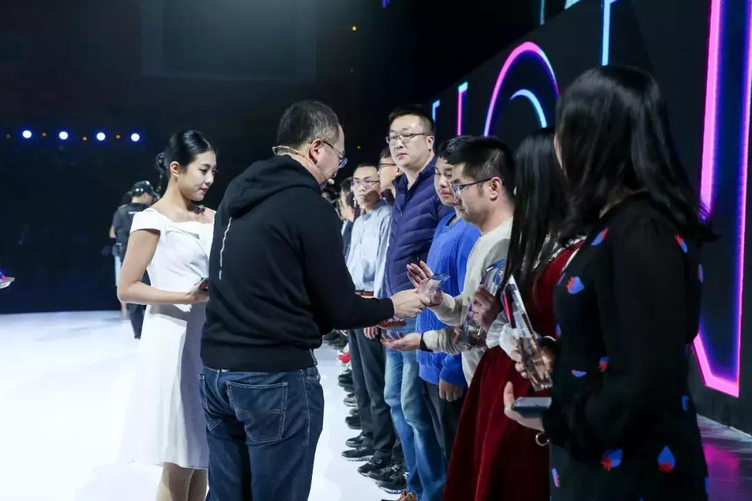 2018花粉年会亮点,各地花粉齐聚华为发布会